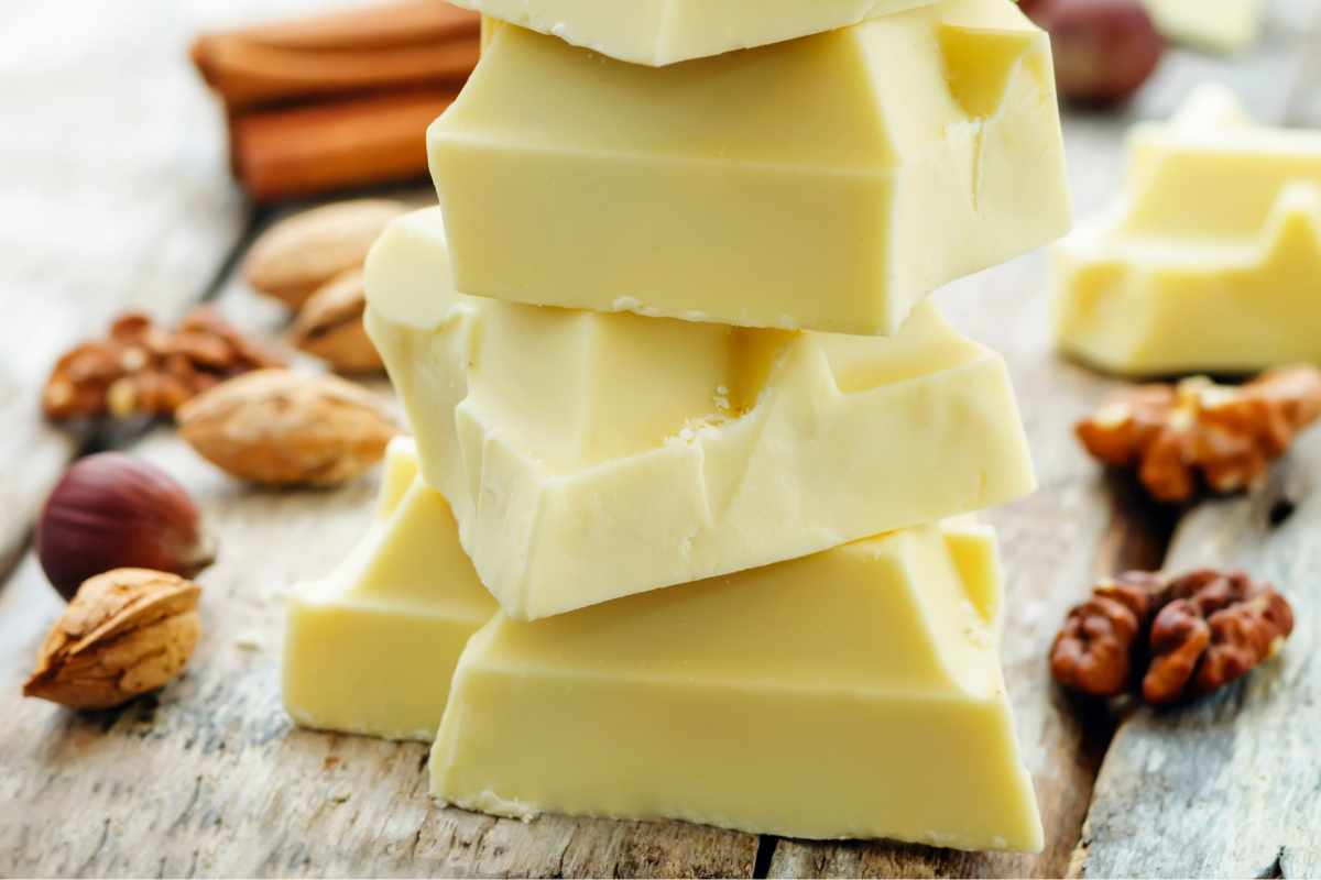 Nuts White Chocolate Blog